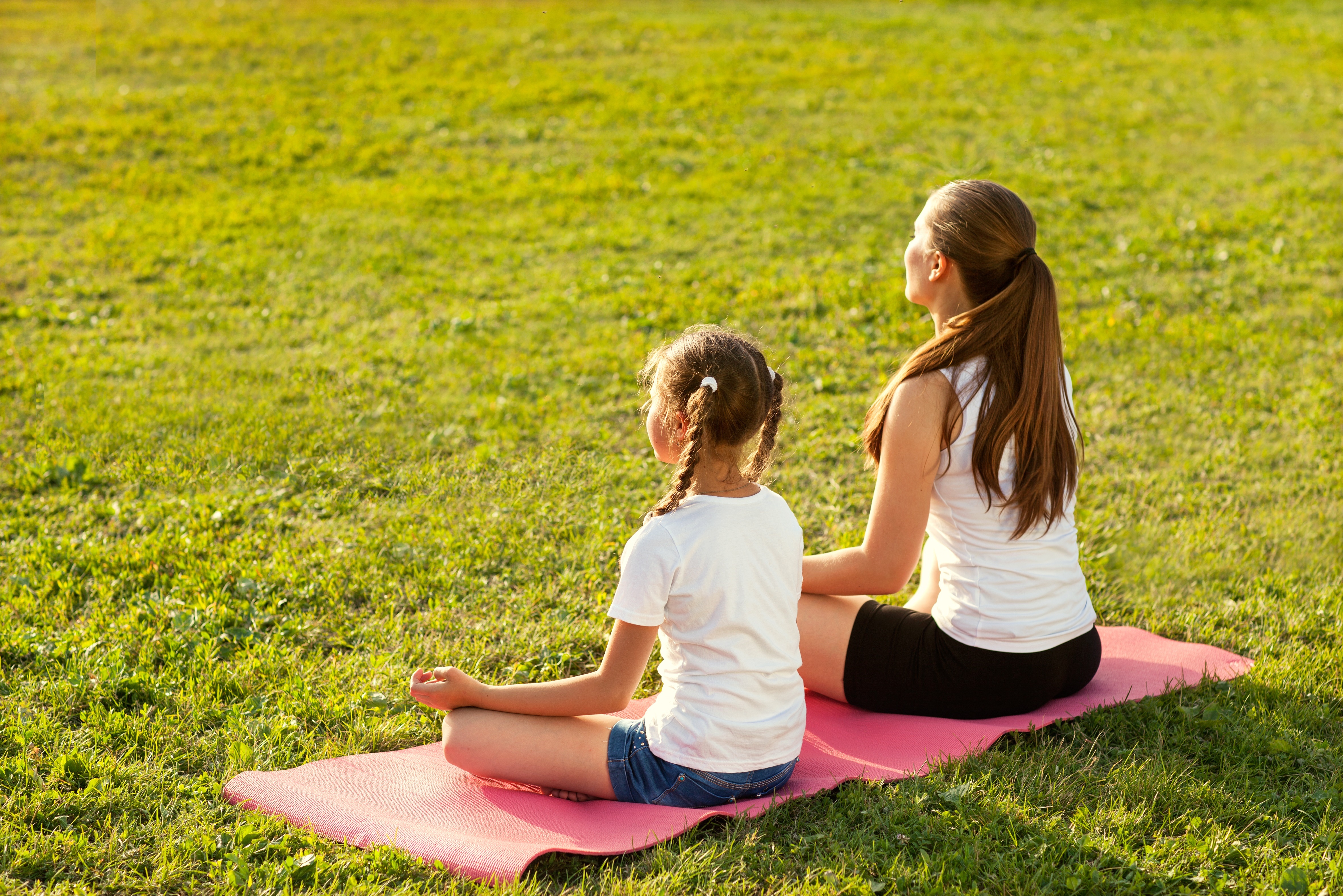 Медитация семья. "Медитации для детей". Йога семья. Детская йога с родителями.