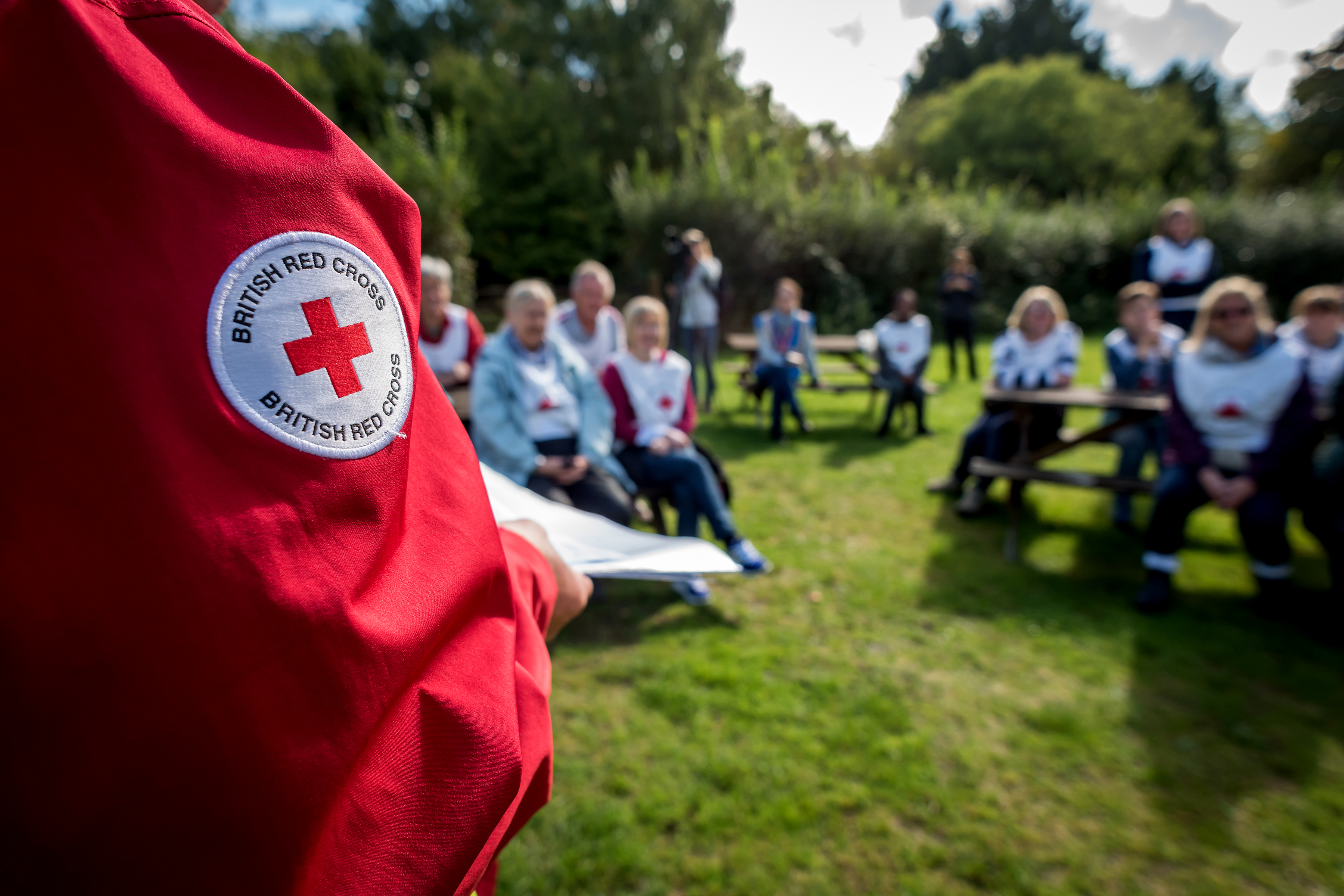 Красный крест инн. Красный крест Швейцария. Красный крест Международная организация. Британский красный крест. Международное общество красного Креста.