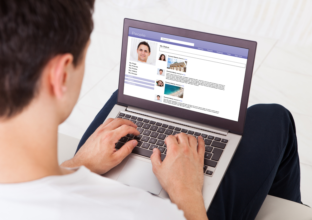 chat room shutterstock_193316678.jpg