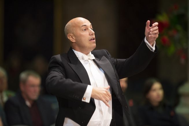 Howard Ionascu will conduct Exeter Philharmonic Choir performing with Onyx Brass 