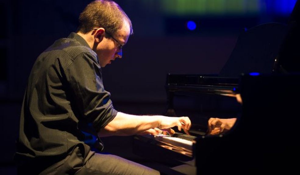 Alex Wilson, piano