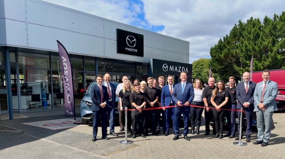 Mazda UK Managing Director, Jeremy Thomson officially opens Eden Motor Group’s new Exeter dealership.