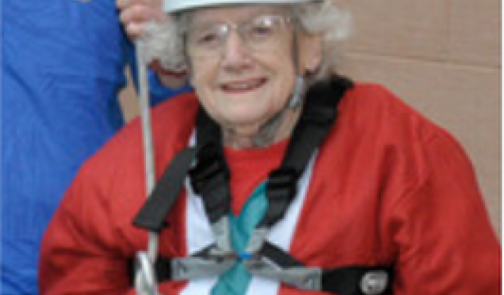 Abseiling Edna