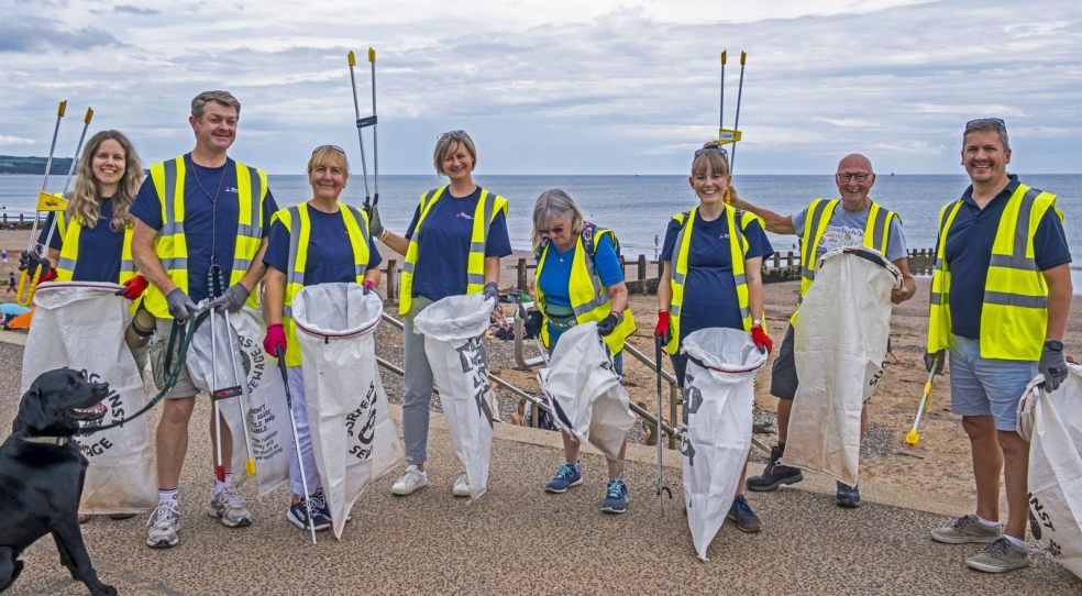Team Absolute and Dawlish Against Plastic