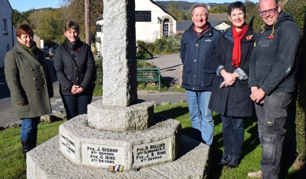 Cynthia, Sally, Duncan & Liz Chilcott and Andrew Real