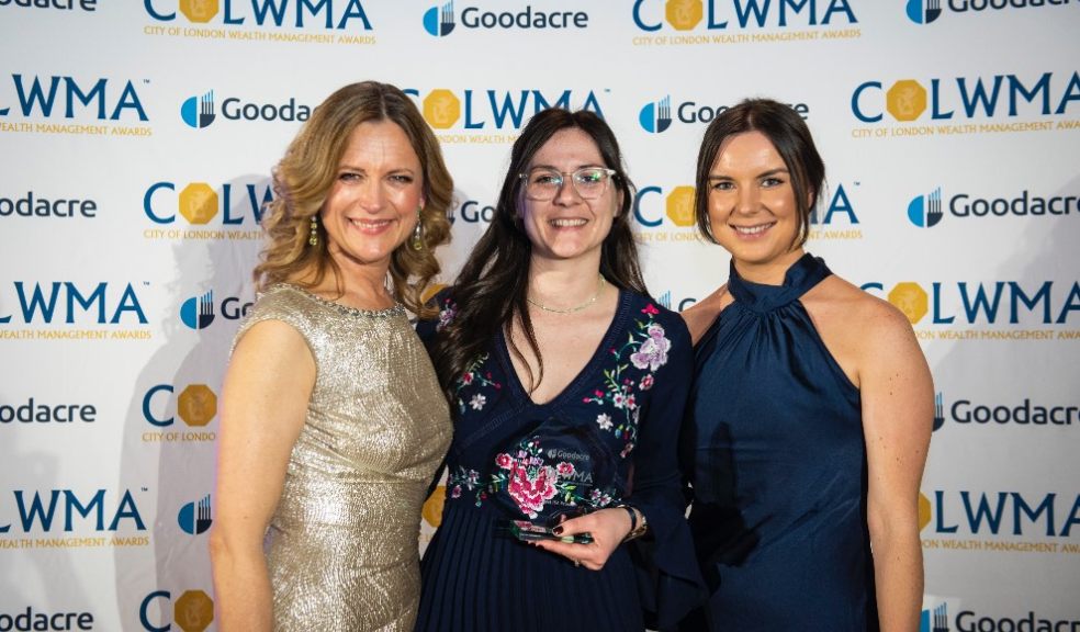 L-R: Katie Derham, Eliza Henesy and Ellie Fahy with the ISA award