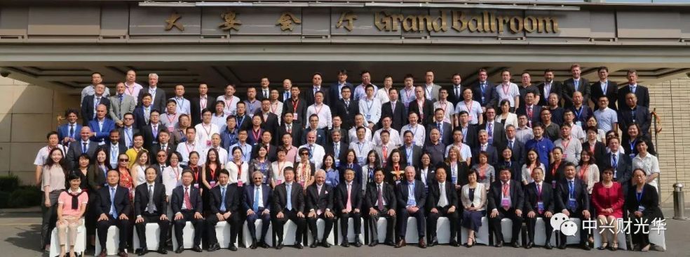 Andrew Killick, PKF Francis Clark’s Head of Corporate Finance, and Martin Aldridge, Business Services Partner, with international delegates at the China trade mission.