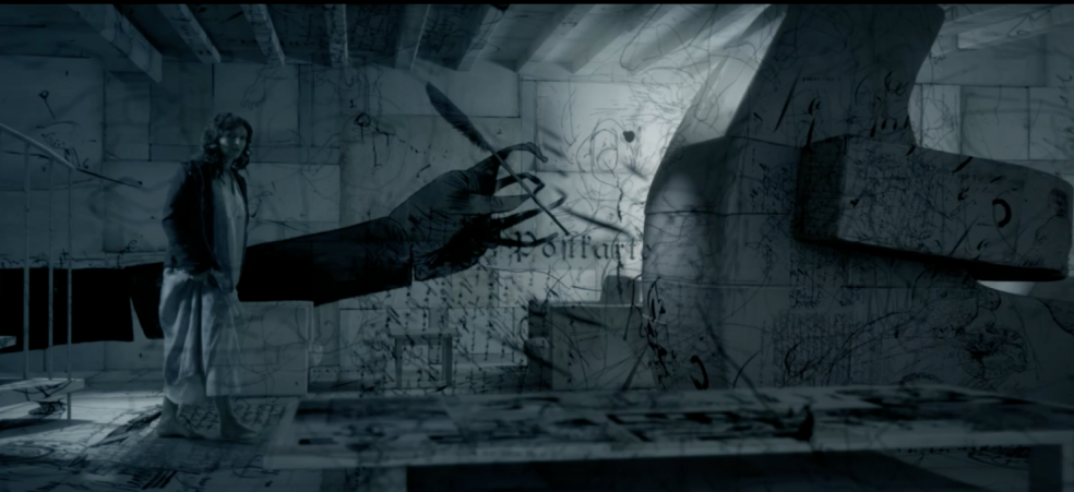 Luna - Drawing Walls