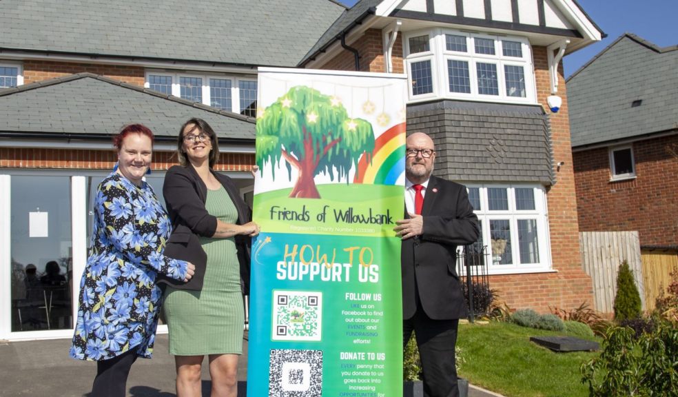 Exeter housebuilder donates £1,500 to local school Exeter housebuilder donates £1,500 to local school