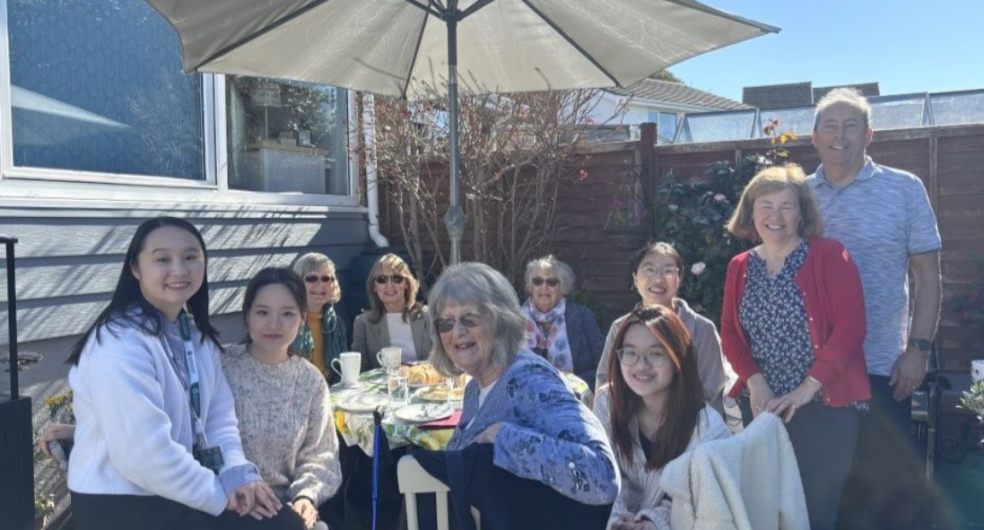 Students and older members of the Devon community. Credit: Dr Yuxi Heluo.