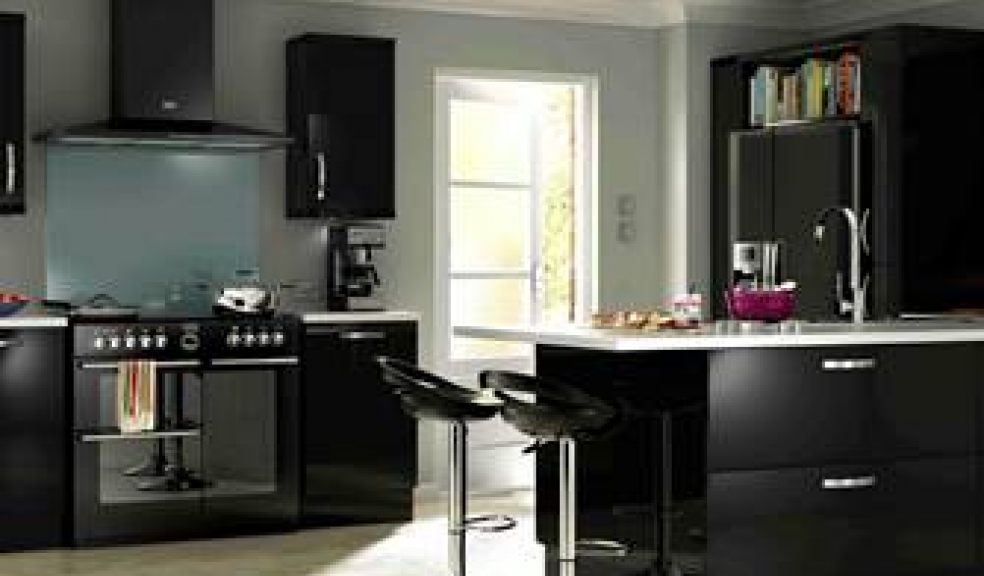 The IT High Gloss Kitchen in black, one of this season’s biggest kitchen trends