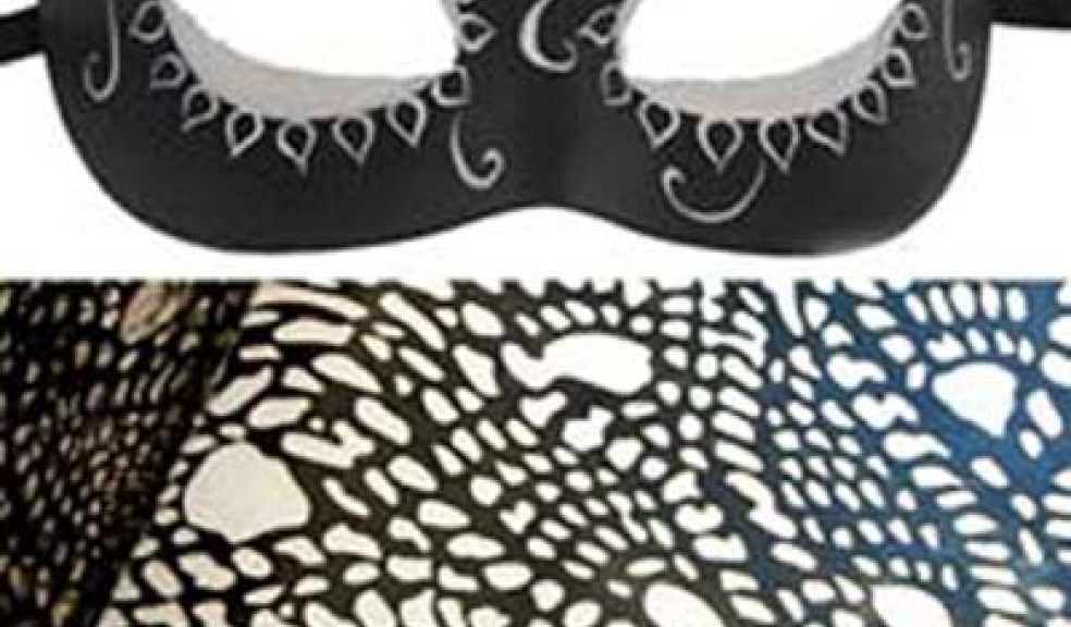 Make a Venetian-style lace mask!