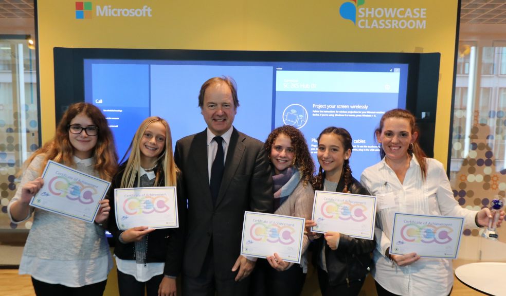Sir Hugo Swire MP with one of the winning teams