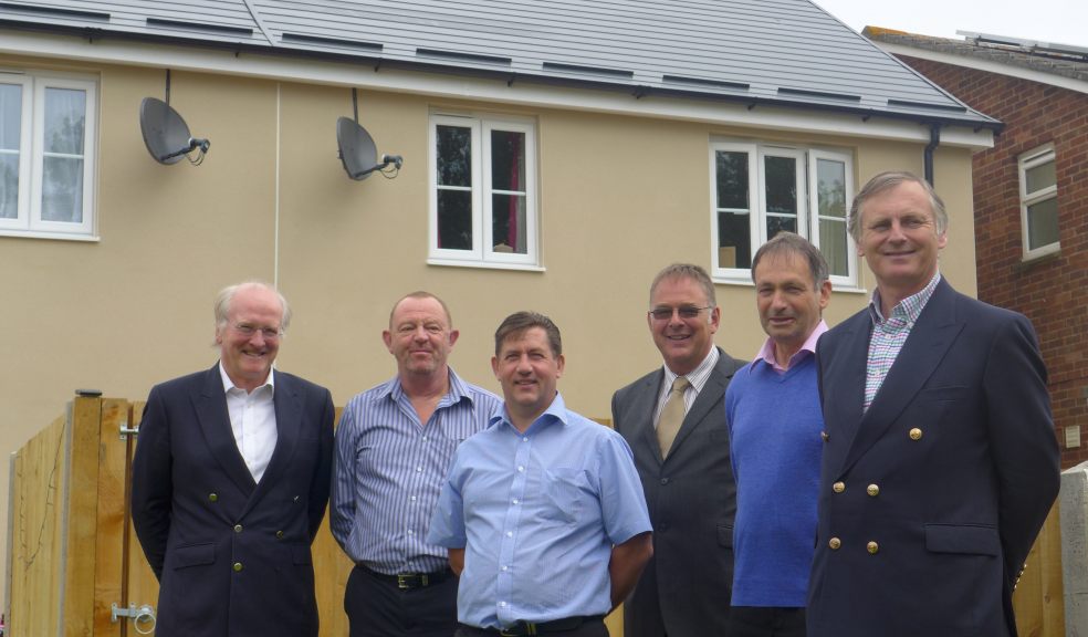 Photo by Glen King PR:Hamish Wilson – CEO MINUS7 / Mike Harrison – Director of Technical Services PHP / David Hood, Project Manager PHP / Andy Durant Contracts Manager – C G Fry & Son / Alastair Hunter – Chief Technology Officer, Minus7 / Martin Wright – Non-Executive Director – Minus7