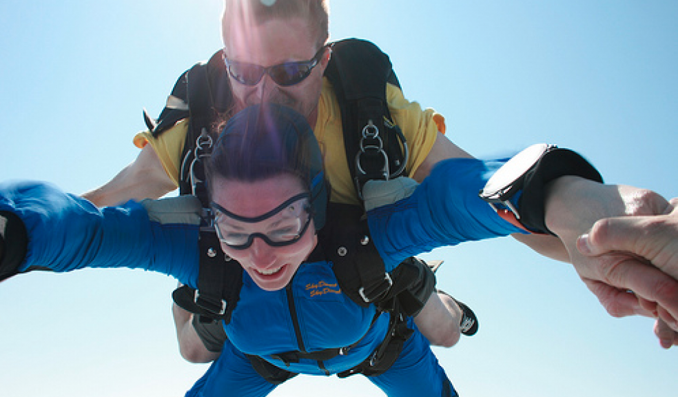 "Skydiving" (CC BY 2.0) by flawedartist