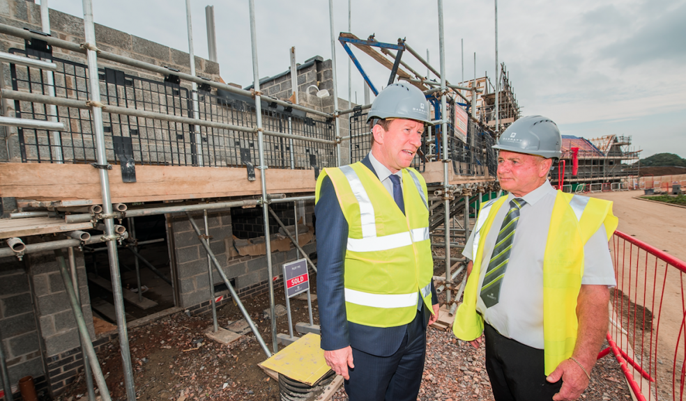Barratt CEO David Thomas with site manager Bob Maund