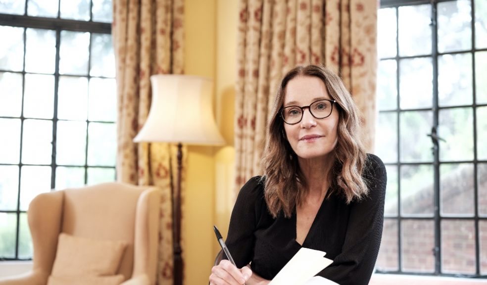 Susie Dent