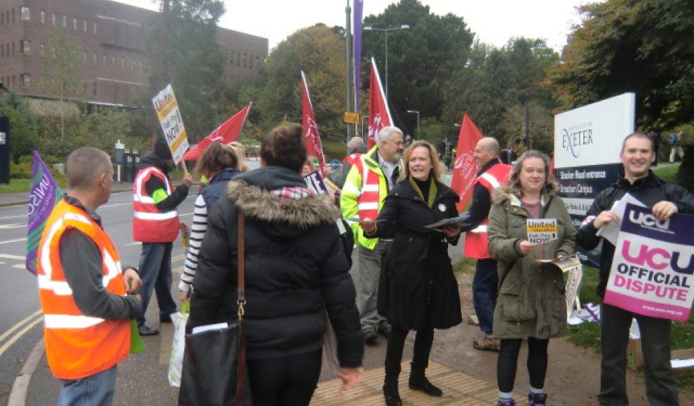 Strikers on the 31 October