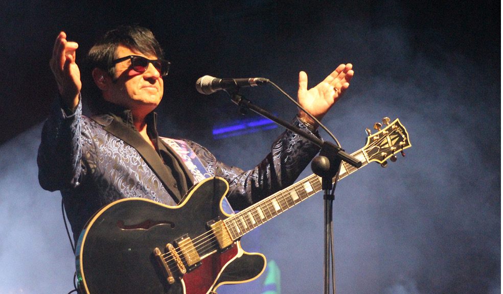 Exeter Corn Exchange 1st Feb - 01932 665938 Barry Steele and Friends - The Roy Orbison Story