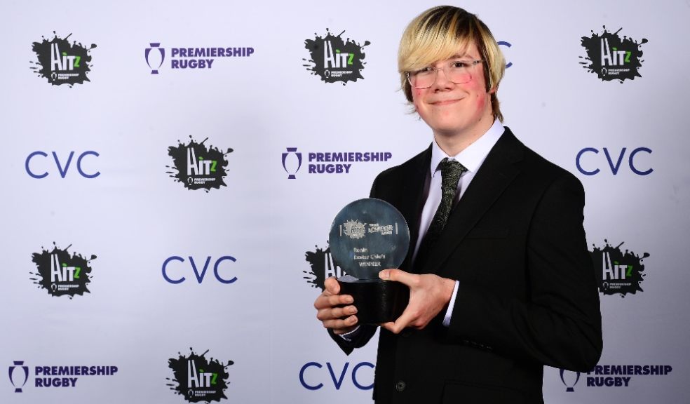 Ronin with his award.