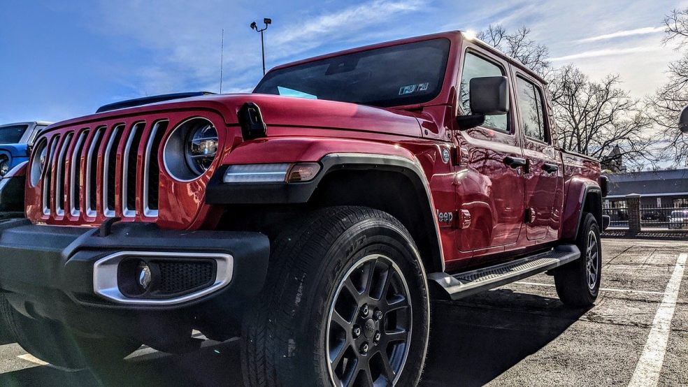 6 must have Jeep Wrangler accessories