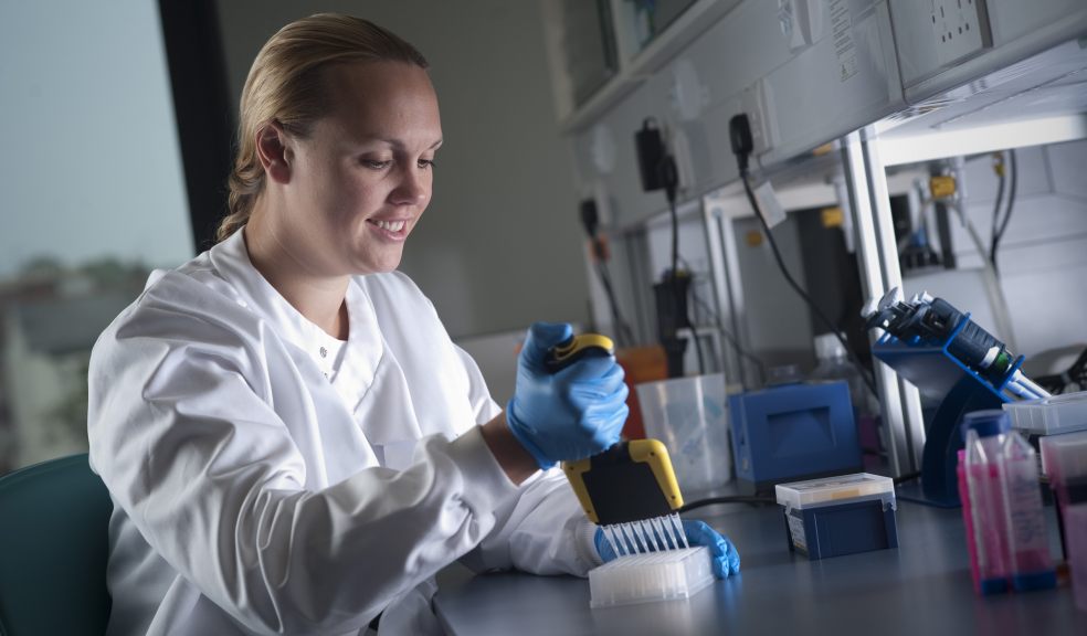 Dr Katie Lunnon in her lab