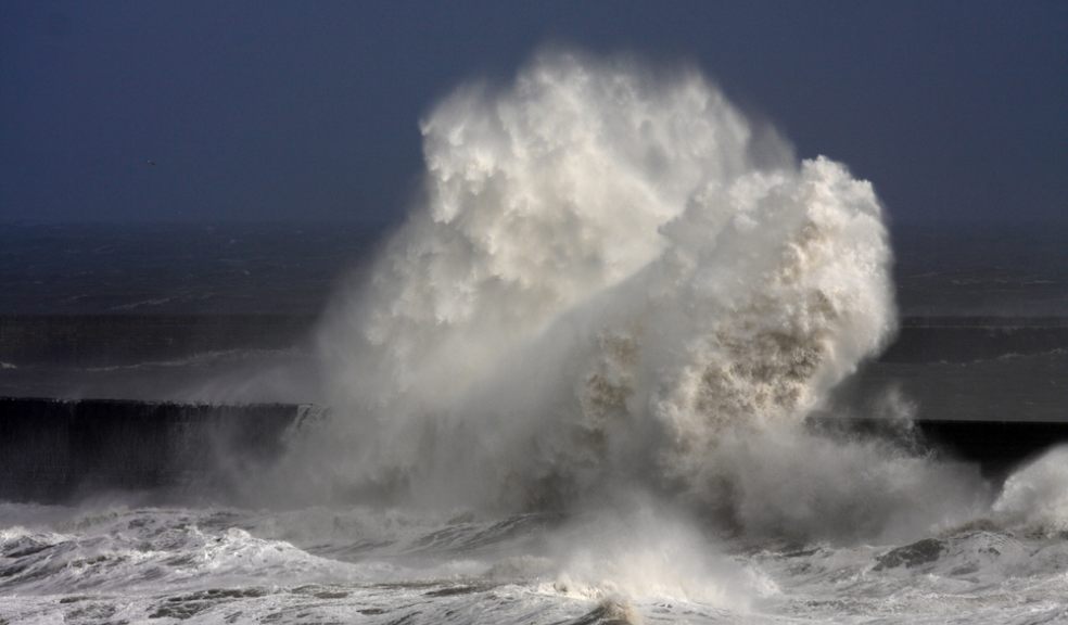 100mph-storm-winds-to-hit-uk-on-christmas-day-the-exeter-daily
