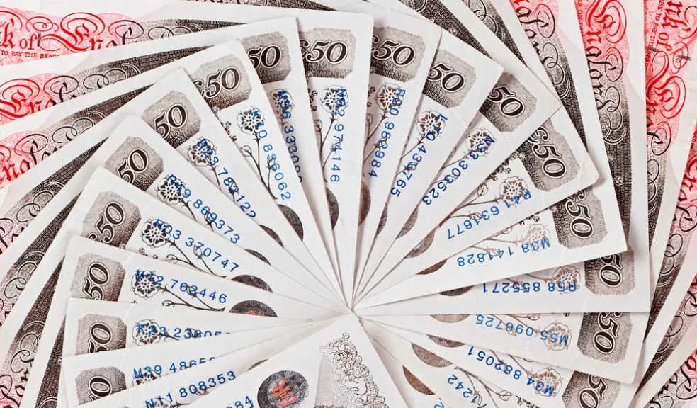 Cash discovery prompts praise for council workers