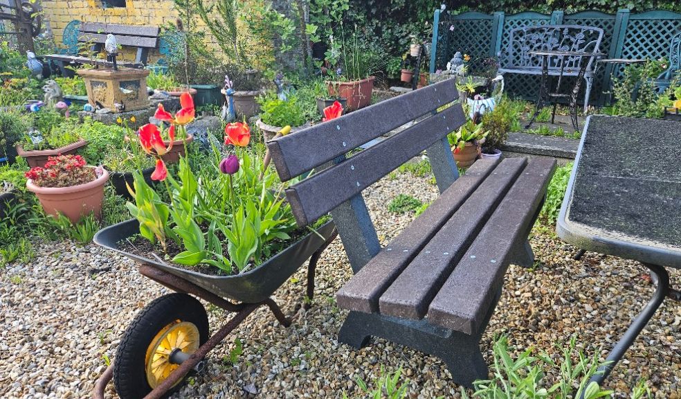 A solid plastic garden bench Solid plastic garden bench near me