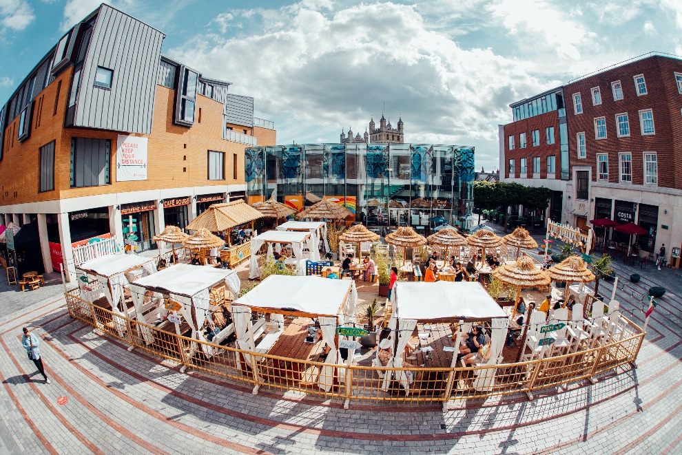 beach bar, Exeter, people drinking, holiday atmosphere