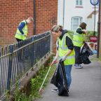Litter picking. Photo: SNG.