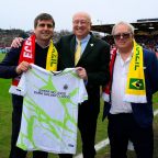 L-R Ricardo Calcado from Onda Solidária with Richard Pym, grandson of former city goalkeeper Dick Py