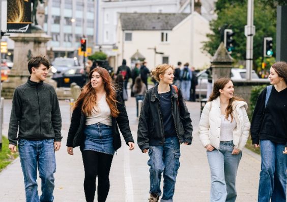 Exeter College students. Photo: Exeter College.