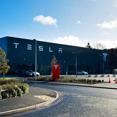 Tesla Opens New Location in Exeter