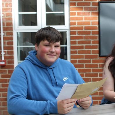 QE Students Celebrate GCSE Results