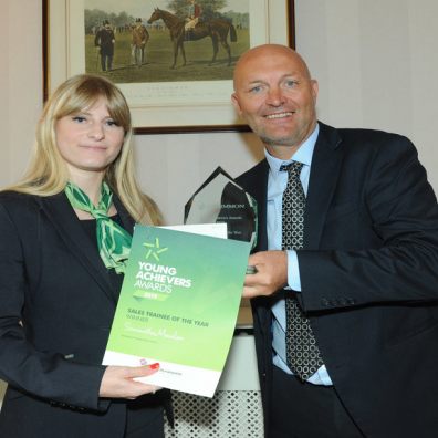 Samantha Meaden receiving her award from Dave Jenkinson, CEO of Persimmon Homes